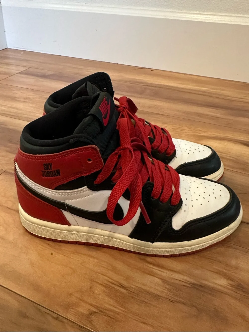 Air Jordan 1 Retro High OG Black Toe Reimagined kids 13C FD1412-